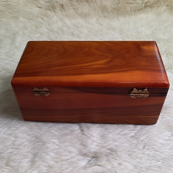 Vtg Lane Cedar Jewelry Trinket Keepsake Box Small Loogootee & Jasper IN No Key - Picture 3 of 10